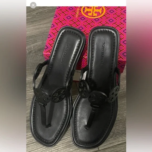 Tory Burch Tiny Miller Black Sandals.  Size 7.5 - Picture 3 of 5